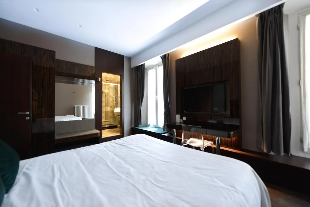 The Babuino - Luxury Serviced Apartment